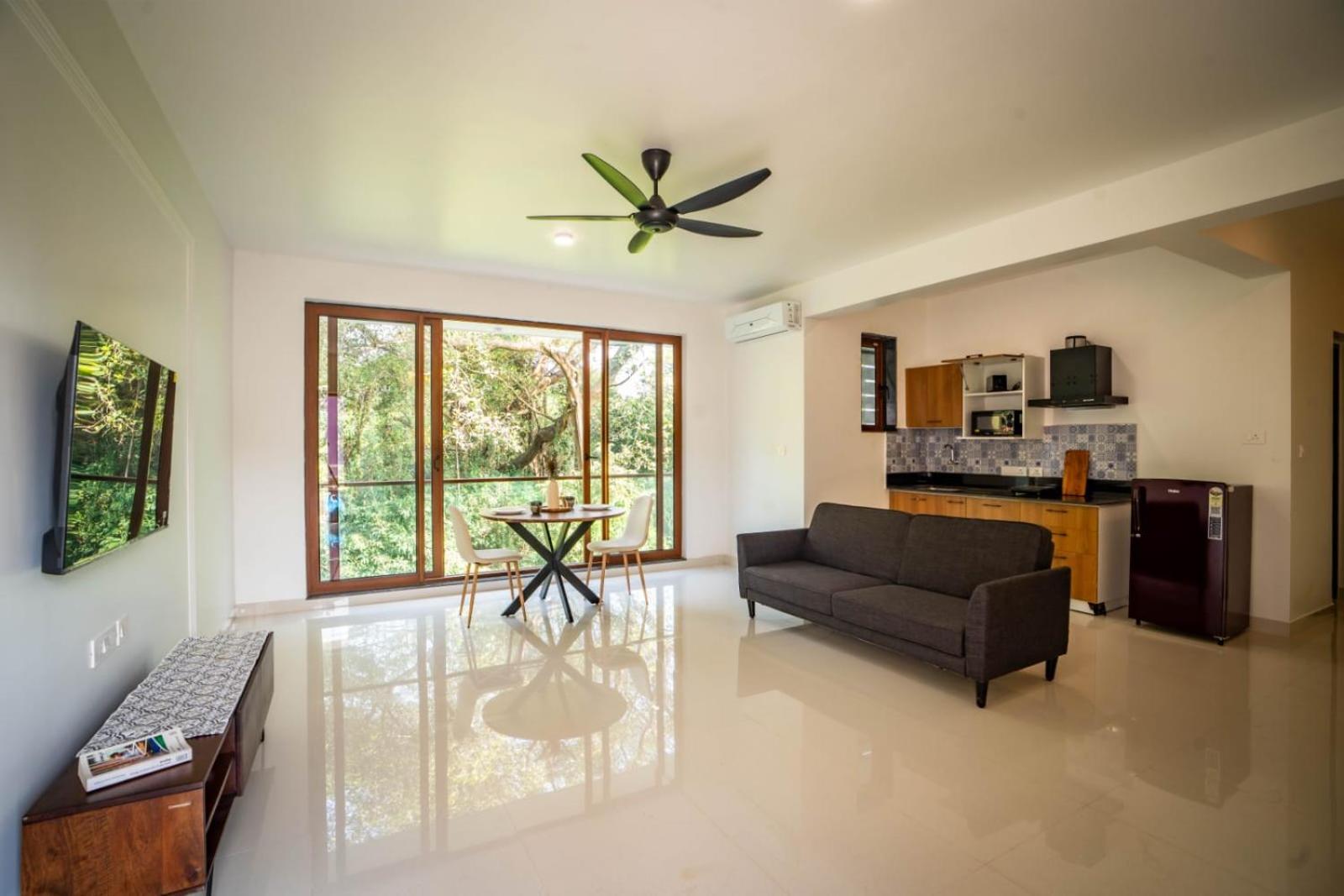 Mistral By The Sea Aparthotel Benaulim Bagian luar foto